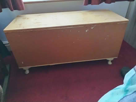 Photo of free Ottoman (Barnsley S70) #1