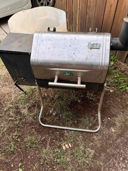 Photo of free Green Mountain Pellet Smoker (7530 SE Insley St, Portland) #3