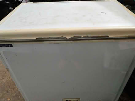 Photo of free Chest Freezer (about 190 litre capacity) (Earls Barton NN6) #3