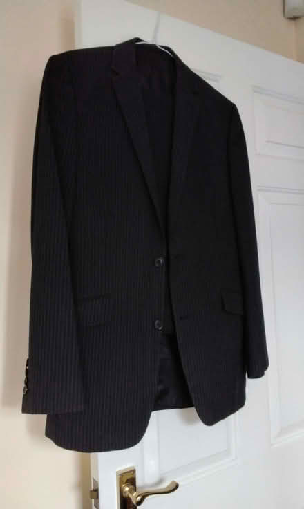 Photo of free Teenager/Sixth Form Dark Grey Suit (Warwick CV34) #1