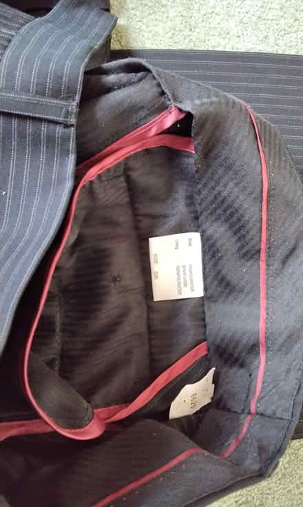 Photo of free Teenager/Sixth Form Dark Grey Suit (Warwick CV34) #3