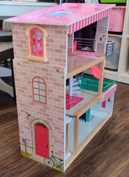 Photo of free Child's playhouse (Splott, CF24) #2