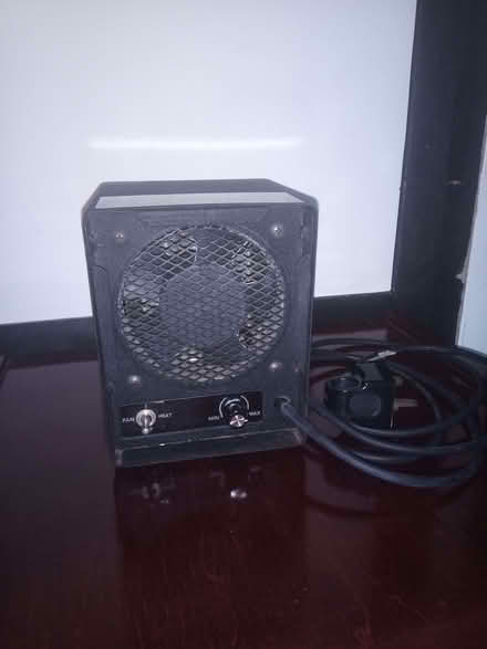 Photo of free Small Electric Fan Heater (Cromford DE4) #1