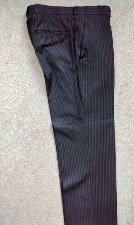 Photo of free Teenager/Sixth Form Dark Grey Suit (Warwick CV34) #4