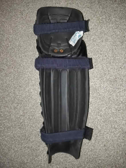 Photo of free One leg guard (right side only) (Stevenage) #2
