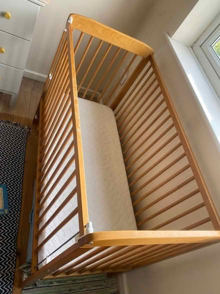 Photo of free Cot (Belper, Clusters) #1