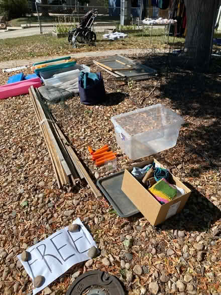 Photo of free curbside (Denver) #1