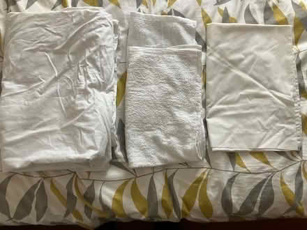 Photo of free bed linen and towels (AB24) #1