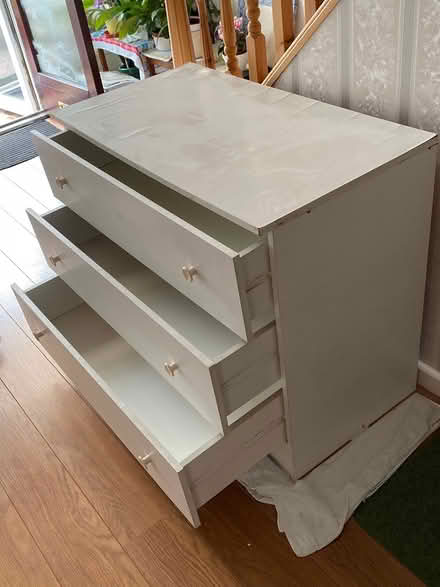 Photo of free White chest of drawers (Aldridge) #1