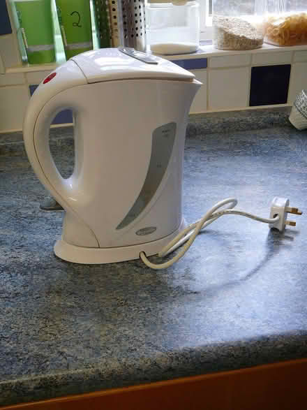 Photo of free electric kettle (Great Moor SK7) #1
