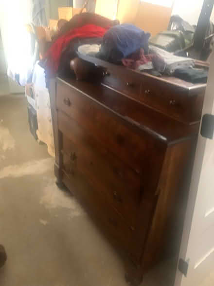 Photo of free Antique Dresser (Montgomery County) #1