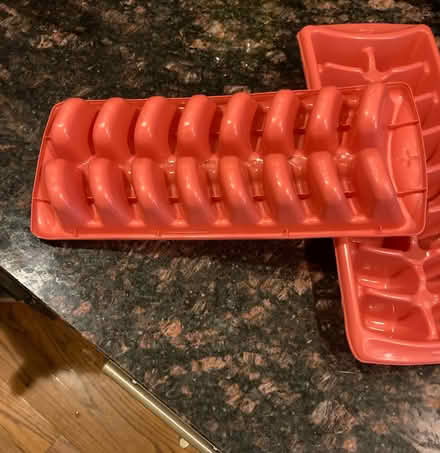 Photo of free 2 pinkish ice cube trays (Bed Stuy (Brooklyn)) #2