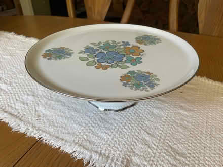 Photo of free pedestal cake plate (Brookfield) #1