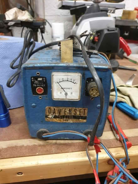 Photo of free 6 and 12 volt Battery charger (Sunderland SR5) #1