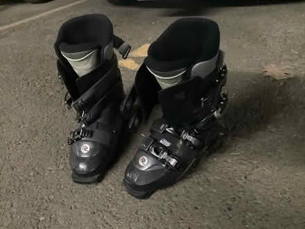 Photo of free Downhill ski boots Men’s 8 (New Edinborough) #1