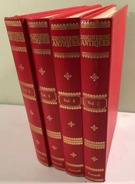 Photo of free Bound copies of Discovering Antiques (Hailsham BN27) #2