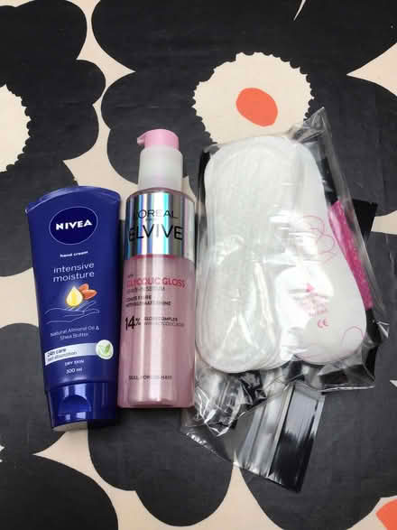 Photo of free Hair gloss, hand cream & liners (Oldfield Park) #1