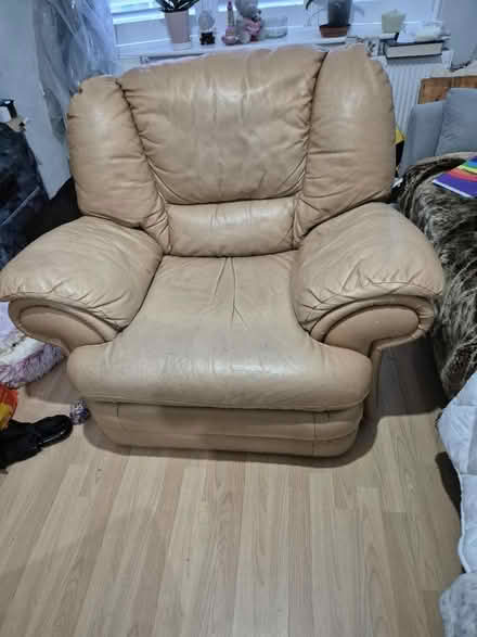 Photo of free Leather recliner chair (SE18) #1