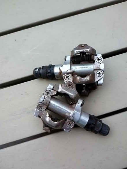 Photo of free Cleat pedals - Shimano (Castle MK40) #1