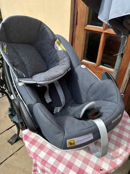 Photo of free First size baby car seat (ST7) #1