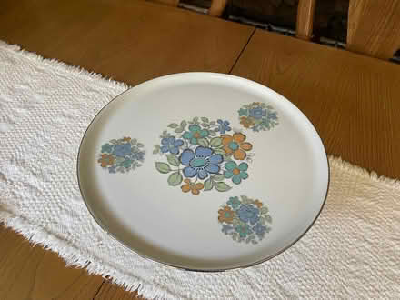Photo of free pedestal cake plate (Brookfield) #2