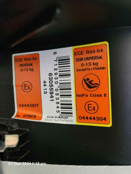 Photo of free car seat Maxi cosi with fix base (M6 6ED) #2