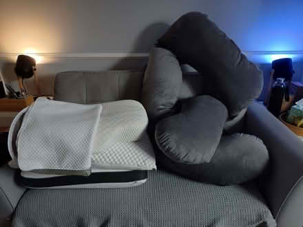 Photo of free Memory foam pillows, VGC hardly used (Little Stoke BS32) #1