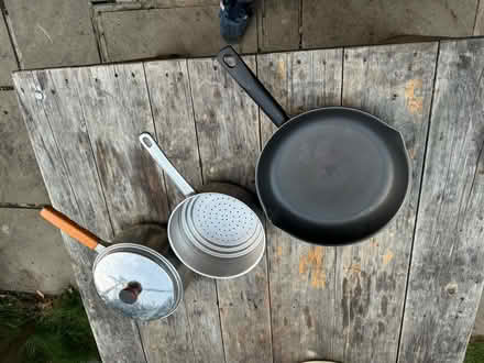 Photo of free Frying pan, sauce pan, collander (SW161LZ) #1