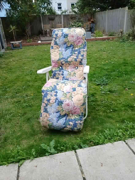 Photo of free 2 Garden recliners (Penge SE20) #2