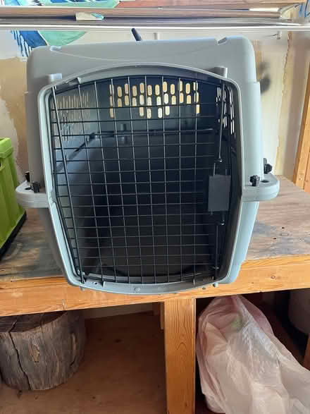 Photo of free 28in Dog Plastic Carrying Crate (Tramway/Copper) #2