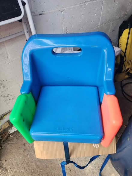 Photo of free Plastic booster seat (Bognor Regis - PO22) #1