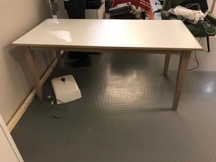 Photo of free Dining room table (Fitzrovia, W1W) #2