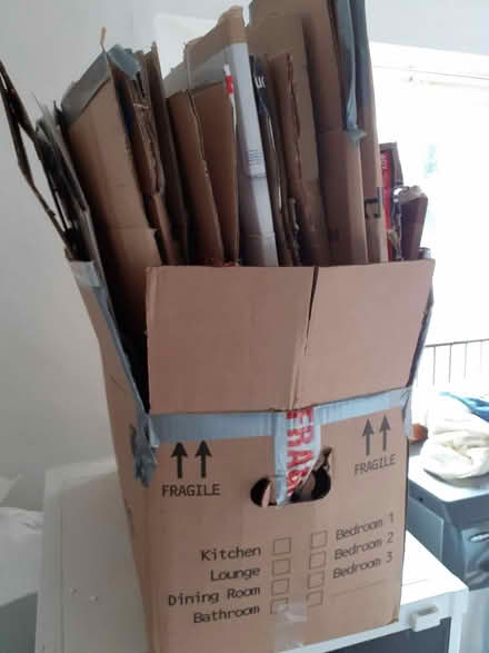 Photo of free Thick packing boxes with handles (Ex15 3aa) #2