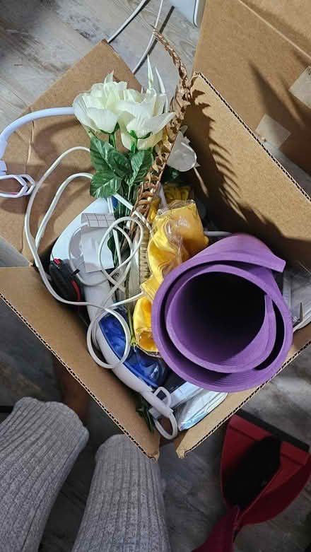 Photo of free BoX with a lot of home accessories (Not too far from daury queen) #2