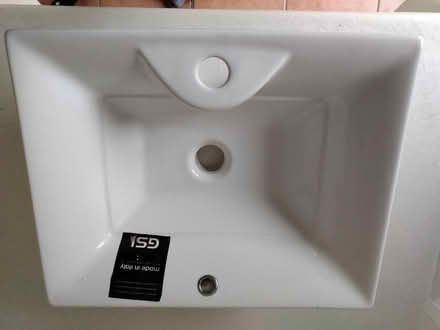 Photo of free Rectangular hand basin (Gilmerton) #1