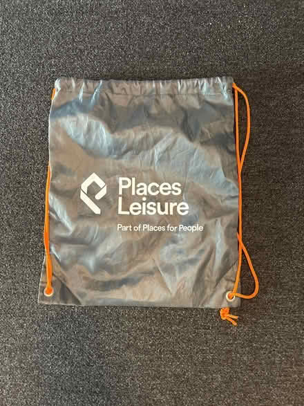 Photo of free Grey sports bag (SW17 Tooting Bec) #1