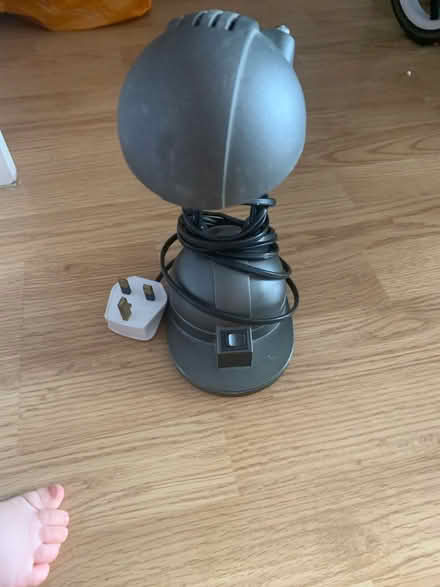 Photo of free Extendable lamp (RG6 Earley) #1