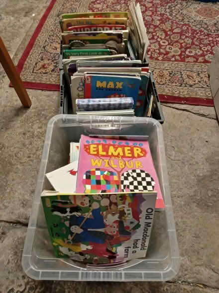 Photo of free Boxes of children's books (TA1) #1