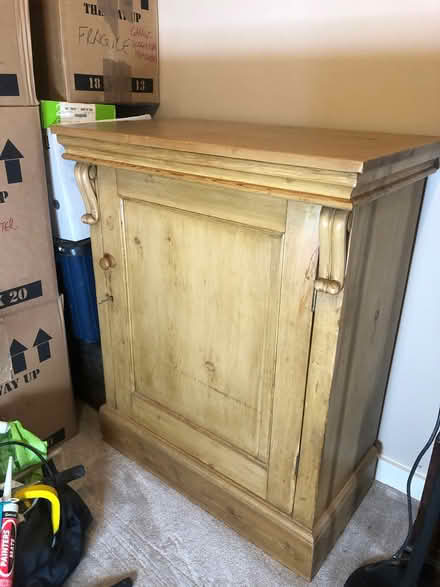 Photo of free Small light oak cupboard. (Charlbury OX7) #1
