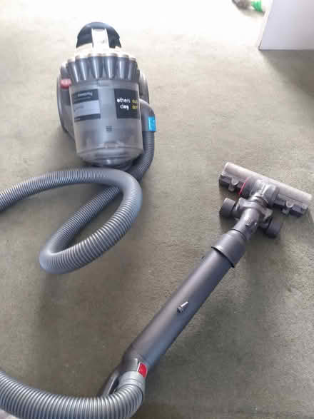 Photo of free Dyson pet vacuum cleaner (North Greenwich SE10) #2