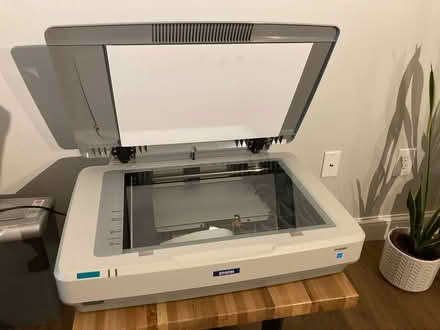 Photo of free 11x17 flatbed scanner (Bedford MA near town center) #1
