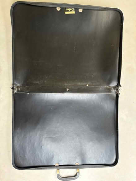 Photo of free Art Portfolio. 65 x 48cm (E8 London) #2