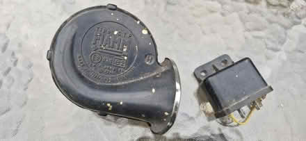 Photo of free FIAM Italian loud horn and relay (Walmer CT14) #1