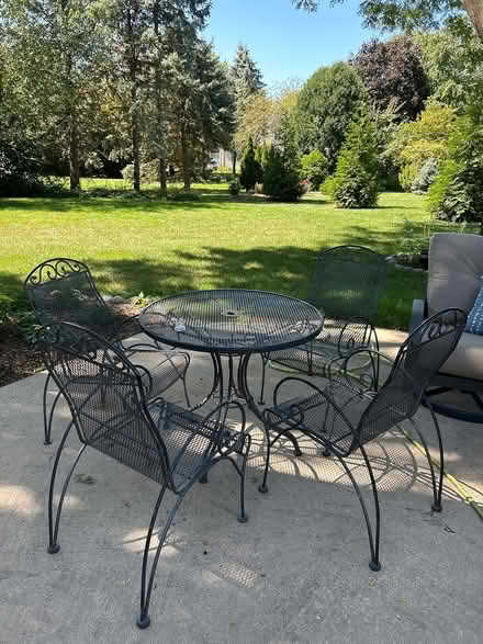 Photo of free Patio set (St charles il) #1