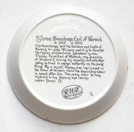 Photo of free earl of warwick plaque or dish (Glasgow G43) #2