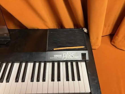 Photo of free Yamaha PF85 electronic piano (Northwold Road N16) #2