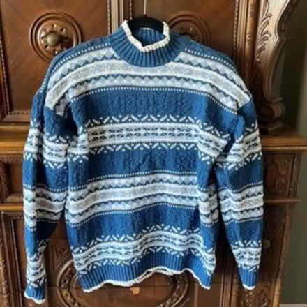 Photo of Old style jumpers Size L or XL (Trenance) #2