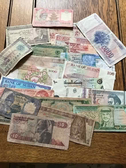 Photo of free Old bank notes (BH9) #1