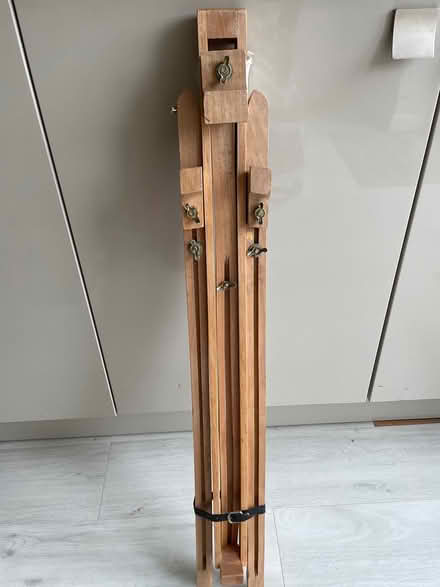 Photo of free Easel (kenilworth CV8) #1
