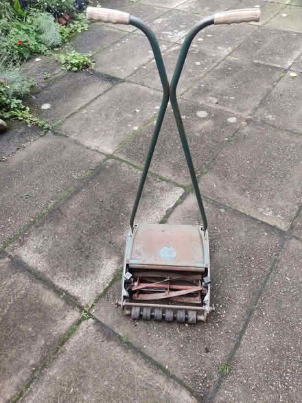 Photo of free Push lawn mower (Ashton-U-Lyne OL6) #1